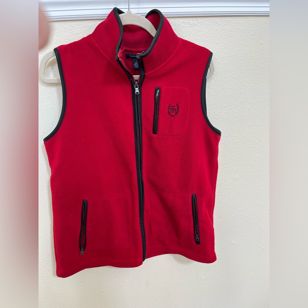 Tommy Hilfiger Men’s Medium Red Vest